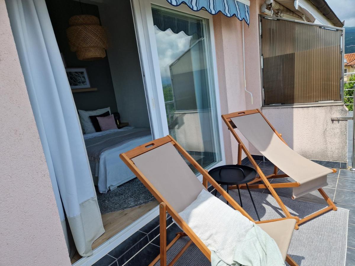 Ferienwohnung Mit 180° Meerblick Dobrec Exterior photo