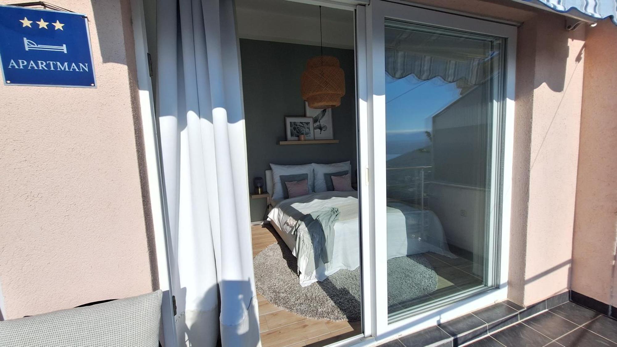 Ferienwohnung Mit 180° Meerblick Dobrec Exterior photo